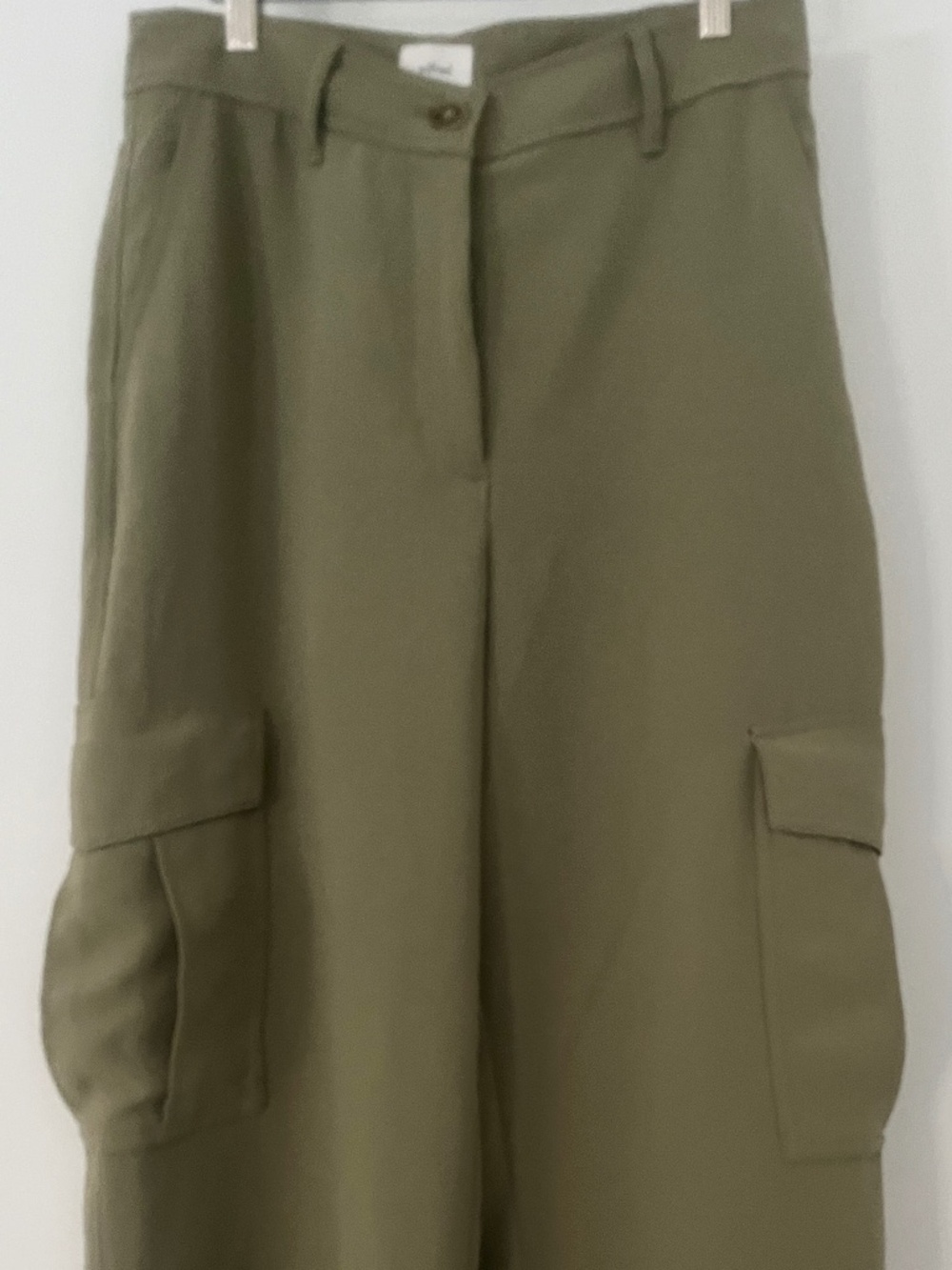 Aritzia Wilfred Bridger Cargo Pants size 8 bosana green khaki